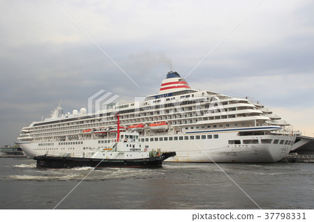 Asuka II停泊在烏山橋 Asuka II停泊在烏山橋 37798331