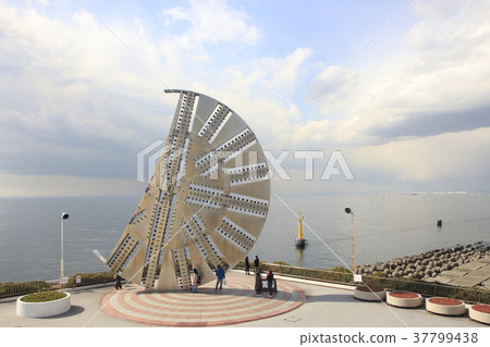 在夏季海上加熱停車區 37799438