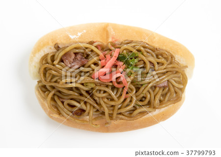Yakisoba麵包簡單的白色背景照片 Yakisoba麵包簡單的白色背景照片 37799793