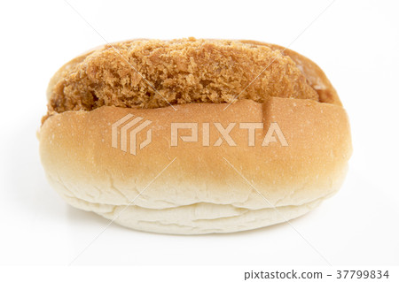 炸丸子麵包簡單的白色背景照片 37799834