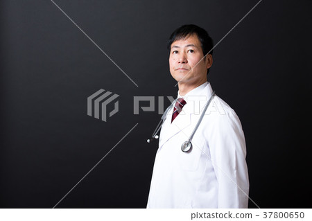Middle Male in White Coat Middle Male in White Coat 37800650