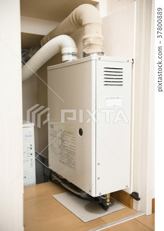 Boiler oil leak 37800889