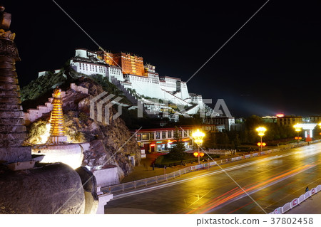 Tibet / Lhasa / Potala / Tibet / Lhasa / Potala Palace 37802458