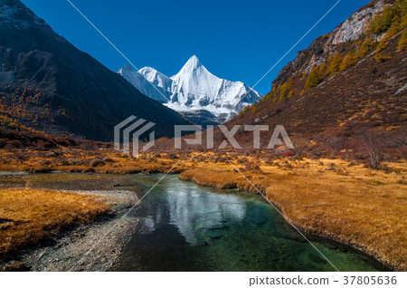Yading Nature Reserve Sichuan China Yading Nature Reserve Sichuan China 37805636