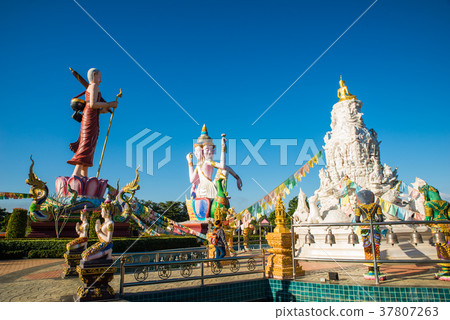 Na Pla Kung Temple 37807263