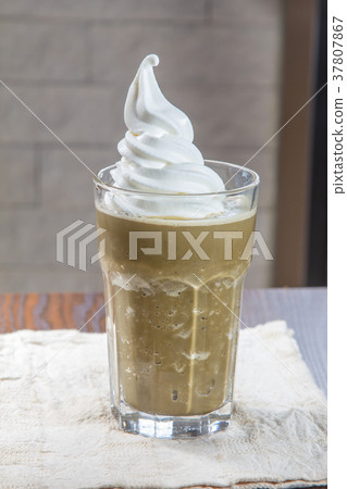 dessert 37807867