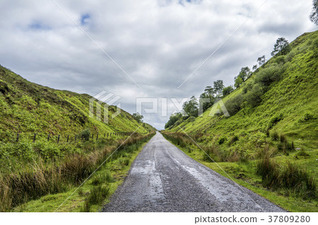 The mountain pass between Ardchattan and 37809280