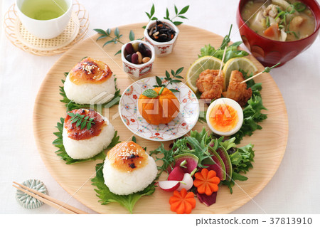 Miso grilled rice ball one plate Miso grilled rice ball one plate 37813910