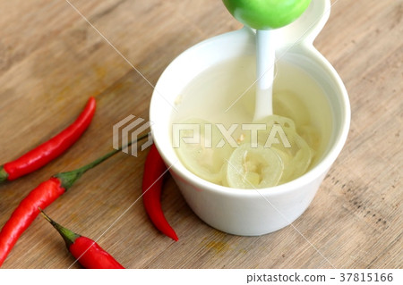 Vinegar pickled of chilli 37815166