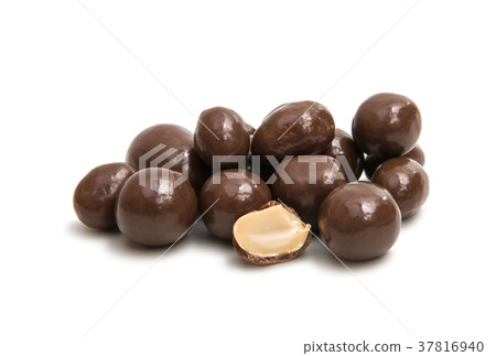 peanuts in chocolate peanuts in chocolate 37816940