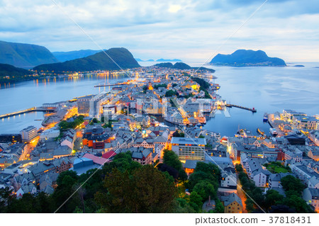 Colorful sunset in Alesund port town Colorful sunset in Alesund port town 37818431