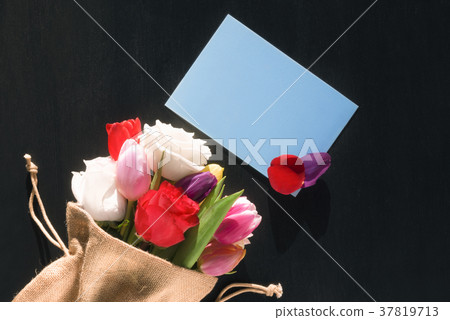 Flower bouquet and mesage card with petals Flower bouquet and mesage card with petals 37819713