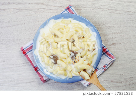 Delicious macaroni Delicious macaroni 37821558