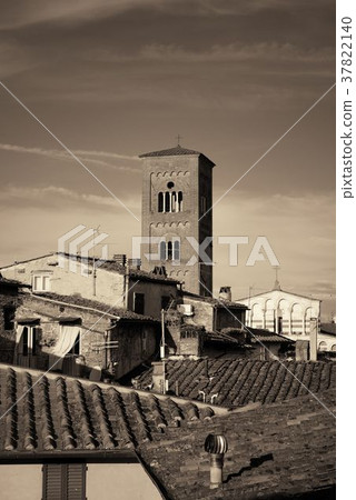 Lucca Tower of Chiesa San Pietro Lucca Tower of Chiesa San Pietro 37822140