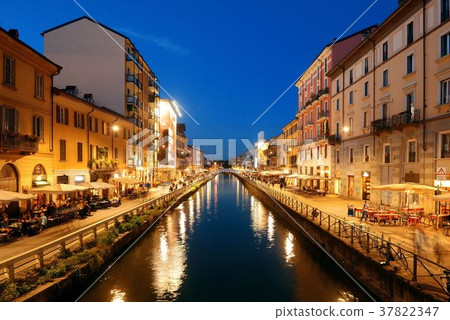 Naviglio Grande canal 37822347