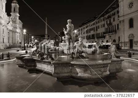 Piazza Navona 37822657