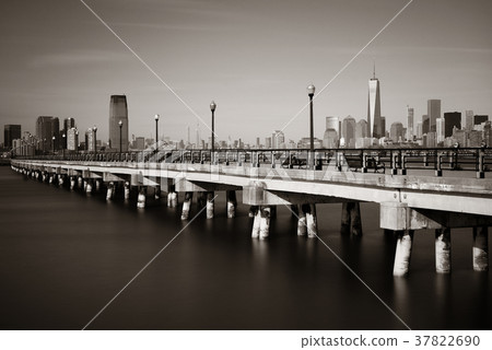 Manhattan downtown skyline bridge 37822690