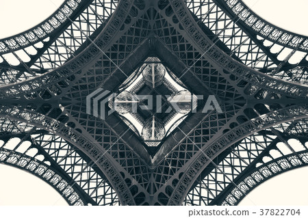 Eiffel Tower 37822704