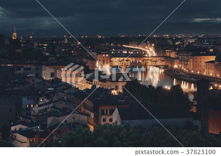 Florence skyline night 37823100