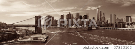 Brooklyn Bridge and downtown Manhattan Brooklyn Bridge and downtown Manhattan 37823163