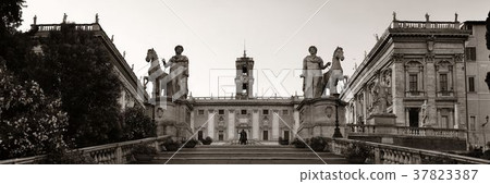 Piazza del Campidoglio Piazza del Campidoglio 37823387