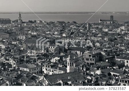 Venice skyline viewed from above Venice skyline viewed from above 37823587
