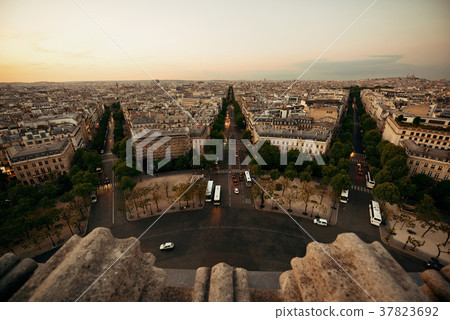 Paris rooftop view Paris rooftop view 37823692