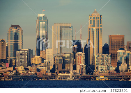 Seattle sunrise 37823891