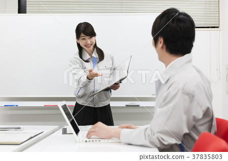Businessman giving a presentation Businessman giving a meeting Businessman giving a presentation Businessman giving a meeting 37835803