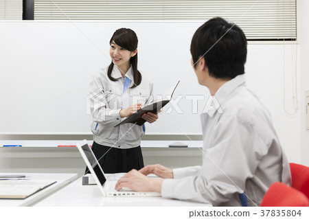 Businessman giving a presentation Businessman giving a meeting Businessman giving a presentation Businessman giving a meeting 37835804