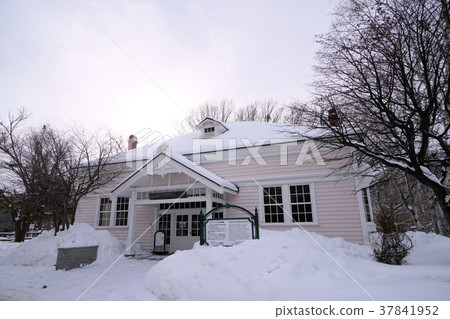 Edwin Dunn Memorial Hall Edwin Dunn Memorial Hall 37841952