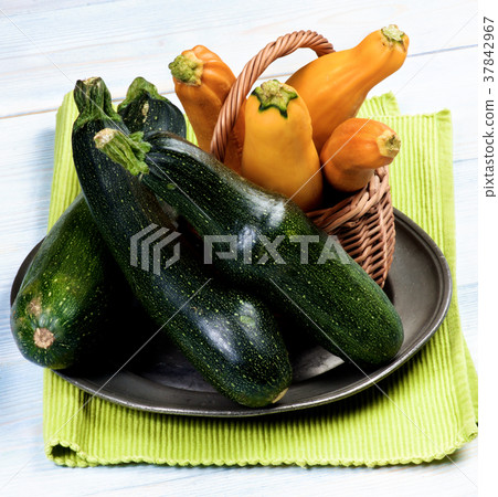 Fresh Colorful Zucchini Fresh Colorful Zucchini 37842967