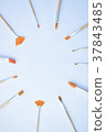 Circle of empty artists brushes 37843485