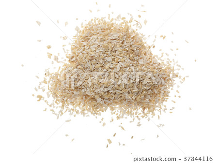 Pile of wheat bran isolated on white background 37844116