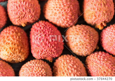 Fresh lychee background Fresh lychee background 37844270