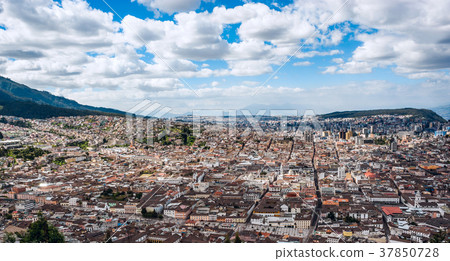 Panoramic photo of Quito capital city at sunset 37850728