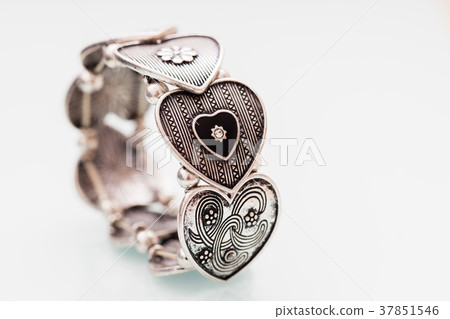 Metallic bracelet 37851546