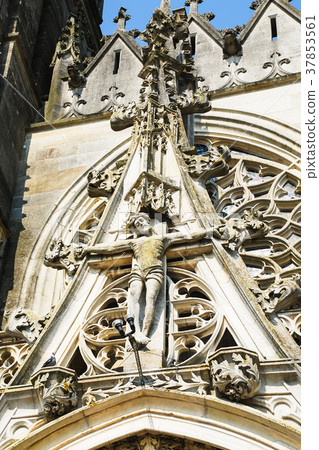 outdoor decor of Basilique Notre-Dame de l'Epine 37853561