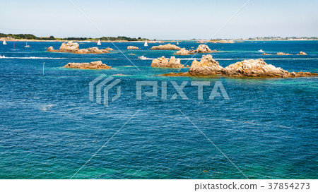 granite rocks in ocean near coast of Ile-de-Brehat 37854273