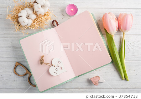 Empty notebook, lifestyle 37854718