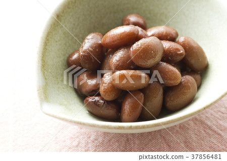 Boiled sweet potato 8 37856481