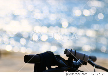 水錶面球迷離 37857178