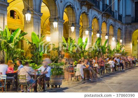 Night illumination of Royal square in Barcelona 37860390