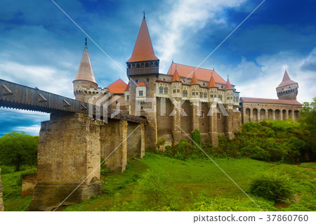 Corvin Castle is on the green mountain 37860760