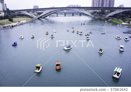 新店碧潭遊湖台灣觀光景點 新店碧潭遊湖台灣觀光景點 37861642
