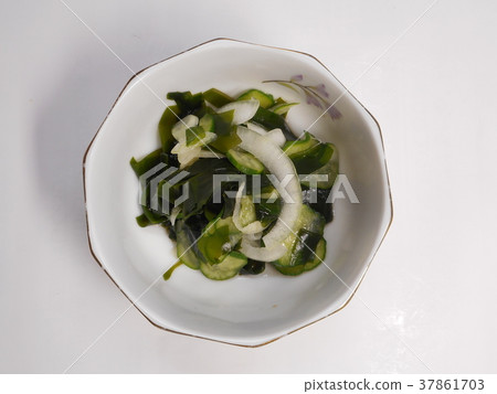 Wakame vinegared sauce Wakame vinegared sauce 37861703