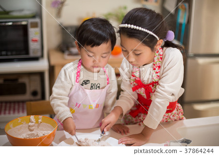 兒童 孩子 小孩 37864244