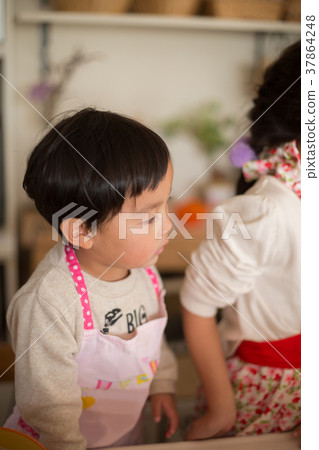 younger, person, baby boy 37864248