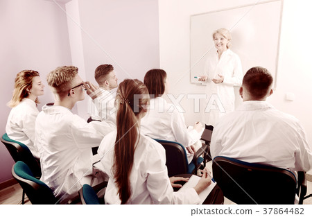 Professor giving presentation for medical students 37864482