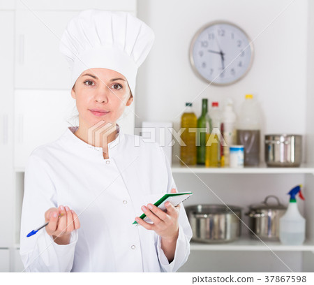 Female cook in cafe 37867598